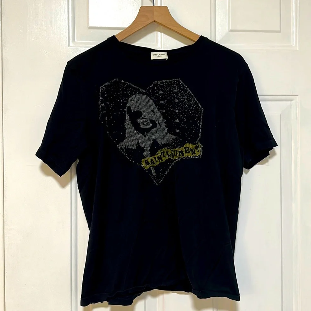 size s - Picture 1 of 3